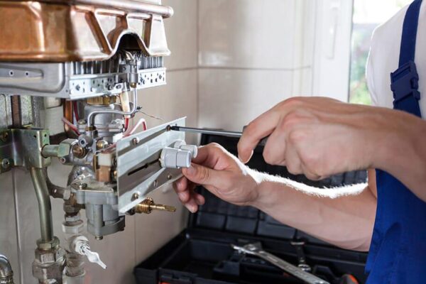 Early Warning Signs You Need Water Heater Repair in Houston