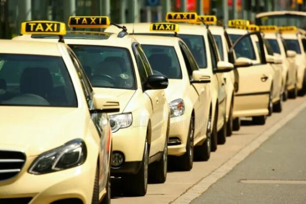 Taxi Jeddah to Madinah