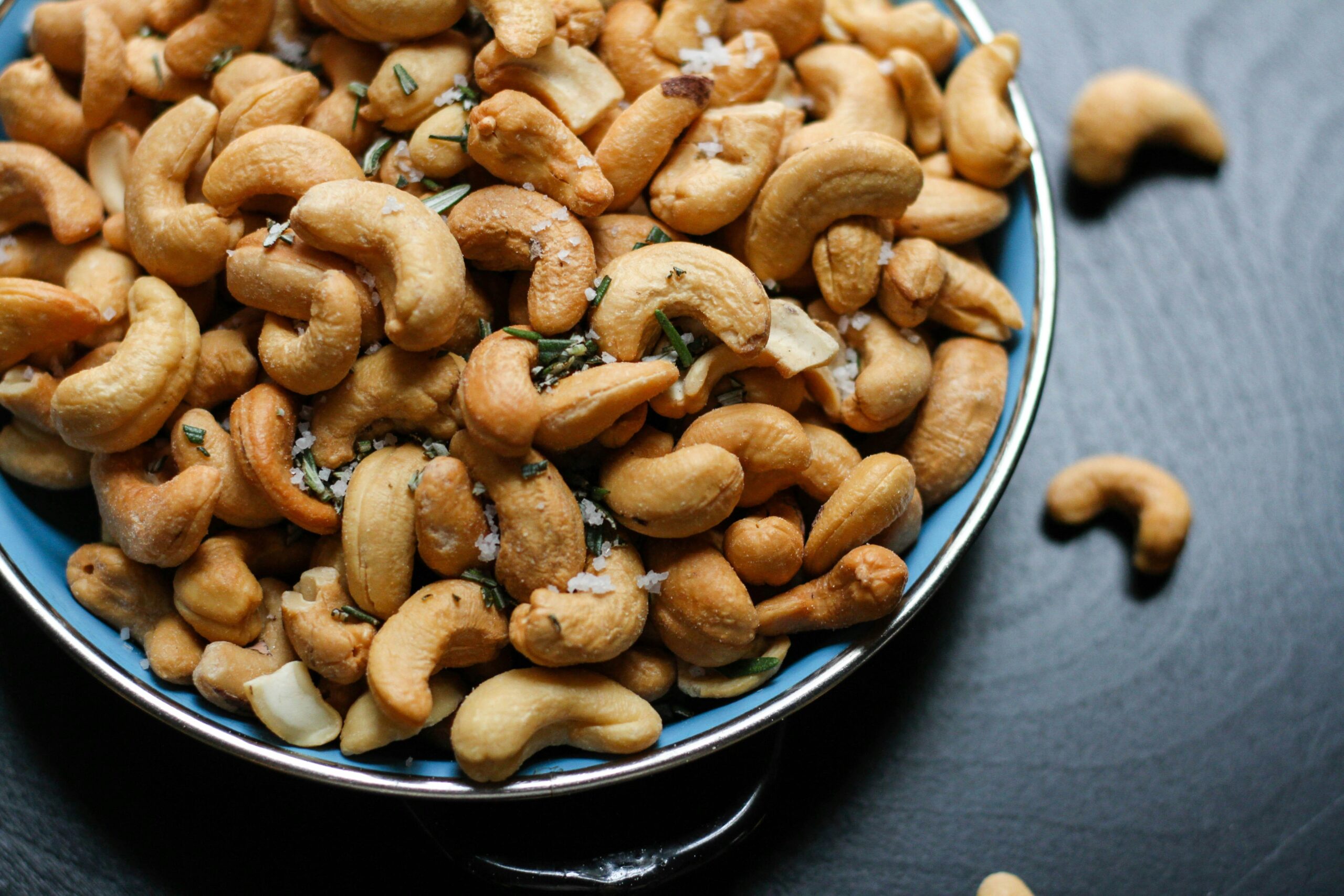 The Impact of Cashew Prices in Pakistan: What Affects Cost and How to Buy Smart