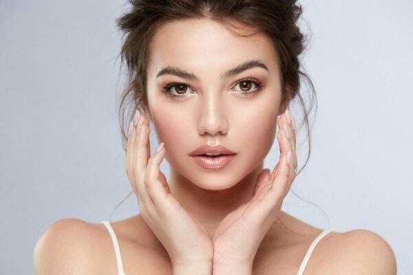 الفيلر تحت العين في أبو ظبي