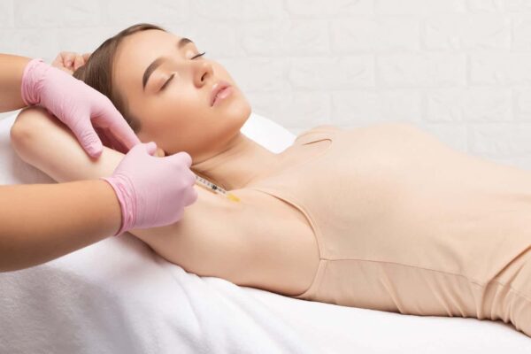 حقن البوتوكس للغدد المتعرقة في أبو ظبي