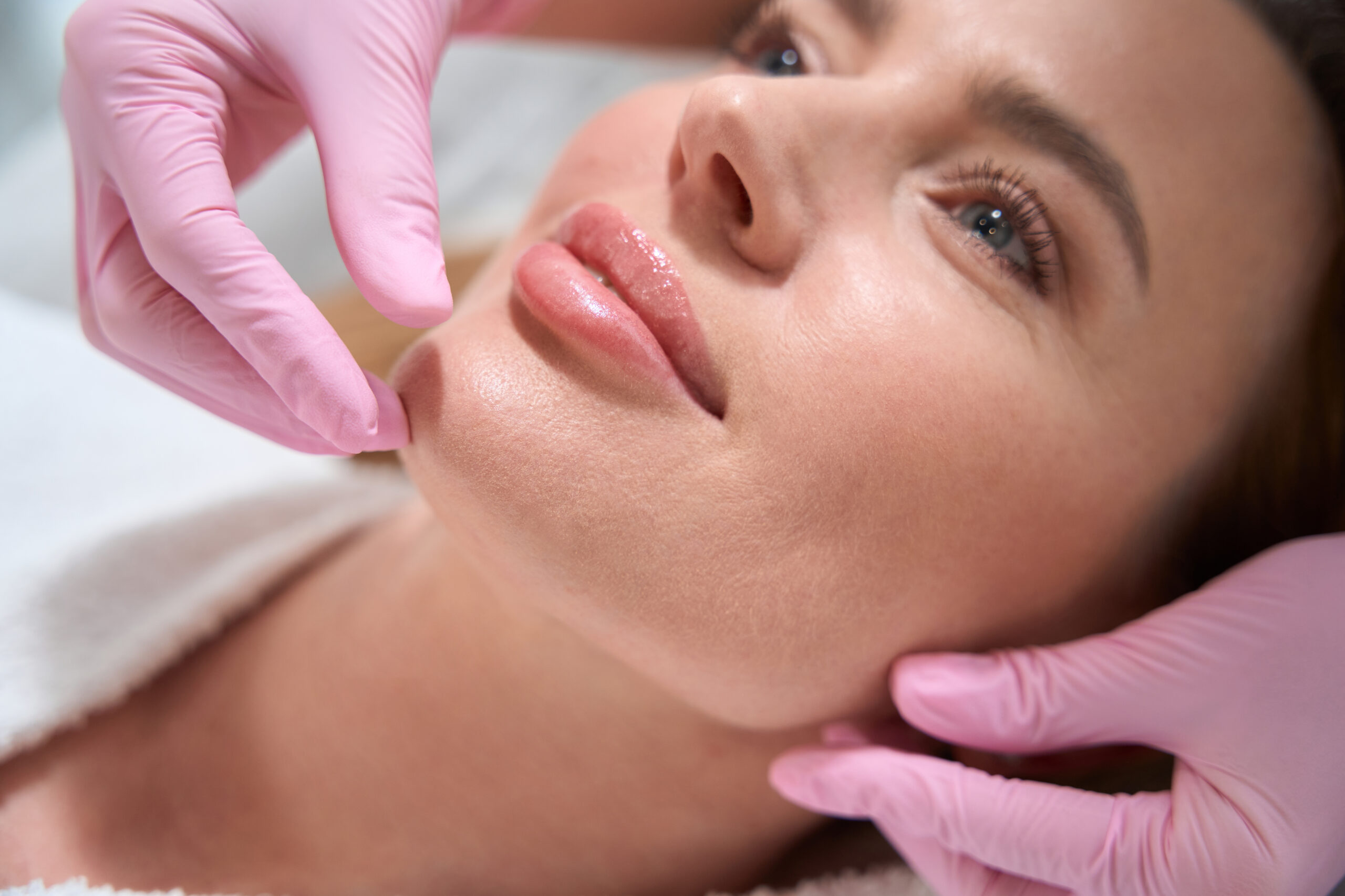 Jawline Filler Injections in Abu Dhabi