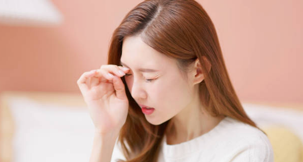 Lash Extension Allergy vs Irritation