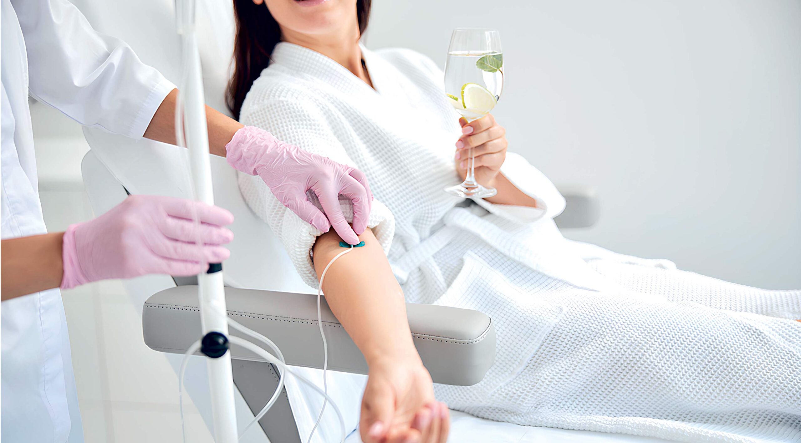 Glow From Within with Gluta IV Drip in Abu Dhabi for Radiant Skin Confidence