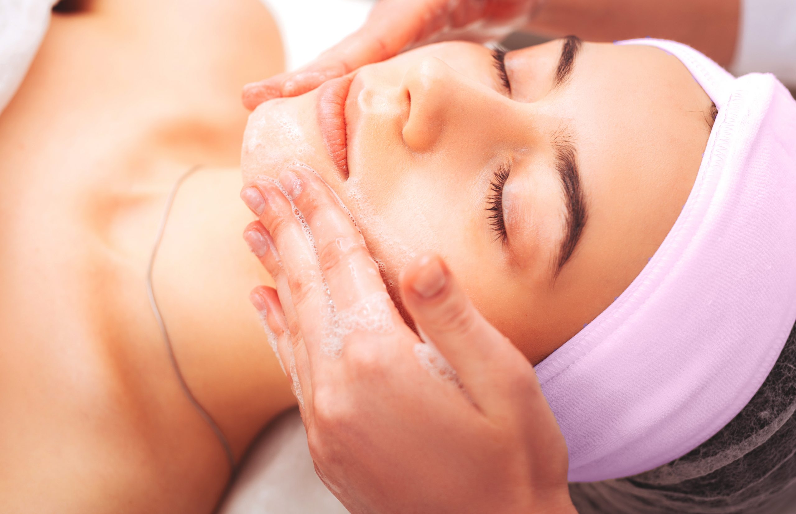 Deep Cleansing Facial in Abu Dhabi