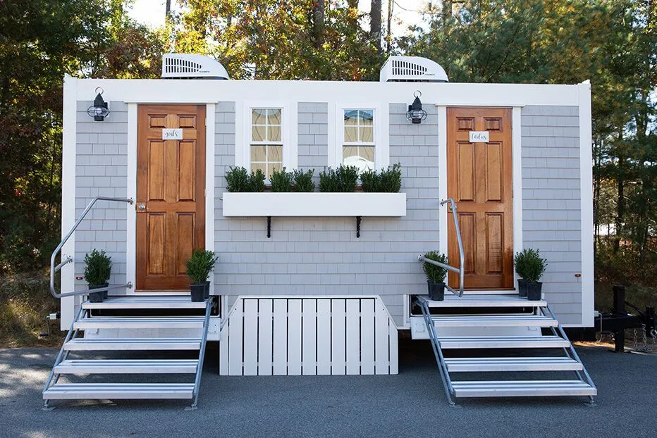 Portable restroom rental