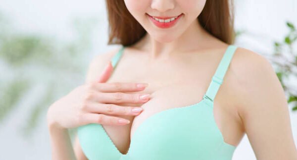Can Breast Implants achieve natural-looking results