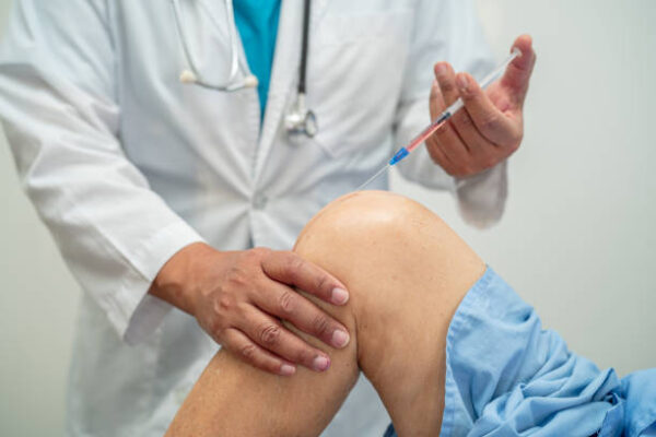 How does PRP treatment help damaged tissues heal