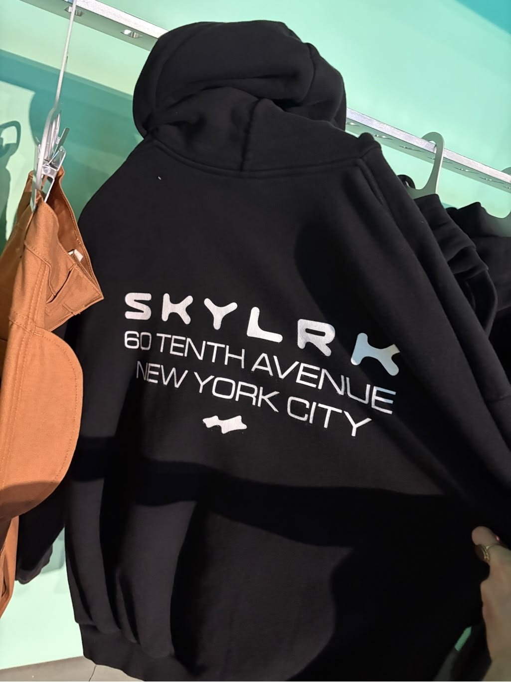 Skylrk Clothing: Modern Streetwear, Hoodies, T-Shirts and Everyday Style