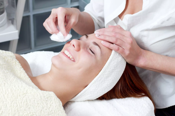 Deep Cleansing Facial in Abu Dhabi