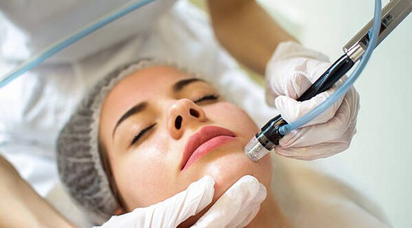 Does HydraFacial Help Remove Dead Skin Buildup