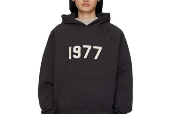 Essentials Fear of God i Denim Tears – jakie nowości przyciągają najwięcej uwagi?