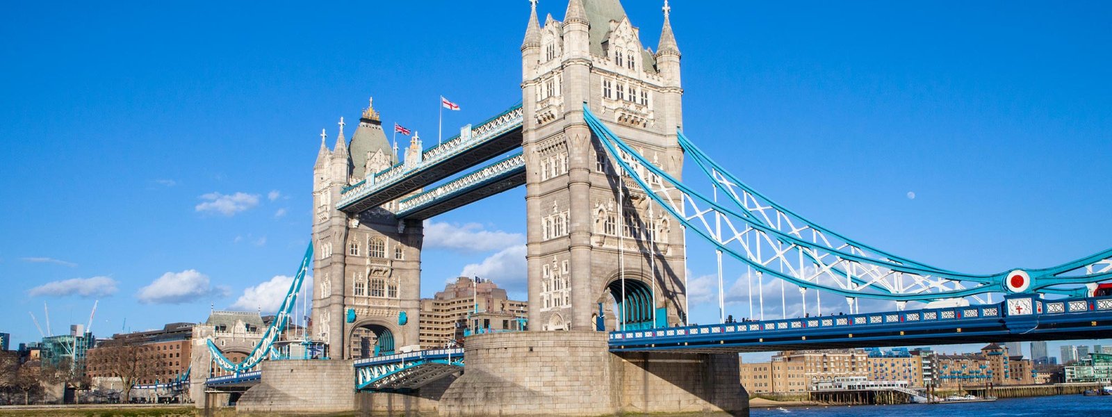 Pak cargo London